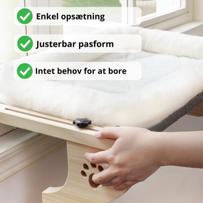 Kattehængekøje monteret i vindue – bæredygtig og sikker konstruktion